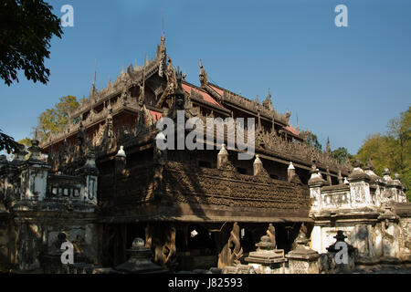 Asien, MYANMAR (BURMA), Mandalay Region, Mandalay, Shwe Nandaw Kyaung Teak Pagode (erbaut im Jahre 1878 von König Thibaw Min) Stockfoto