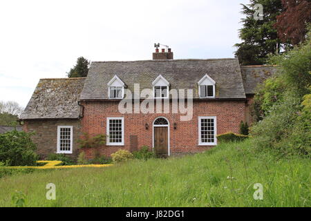 Haus unterhalb der Burg, Montgomery, Montgomeryshire, Powys, Wales, Großbritannien, Deutschland, UK, Europa Stockfoto
