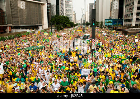 Demonstranten fordern Amtsenthebung in Brasilien Stockfoto