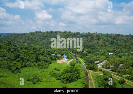Landschaftsbild von Khun Dan Prakarn Chon Staudamm in der Provinz Nakhon Nayok, Thailand Stockfoto