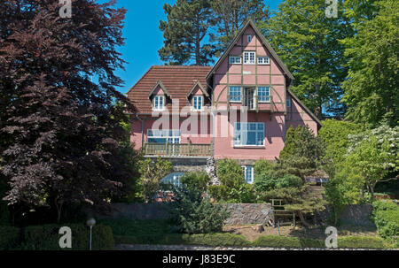 Zimmer zur Miete, kleines Hotel oder B & B in eine spektakuläre Villa in Snekkersten an der Küstenstraße von Elsinore nach Kopenhagen, Dänemark. Stockfoto