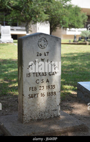 Der Grabstein von John W Lane, ehemaligen Konföderierten Soldaten und ehemaligen Texas Gesetzgeber auf dem Pioneer Park Cemetery befindet sich nahe der Innenstadt von Dallas Stockfoto