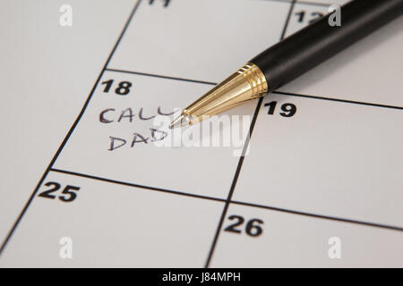 Nahaufnahme der Stift im Kalender Stockfoto