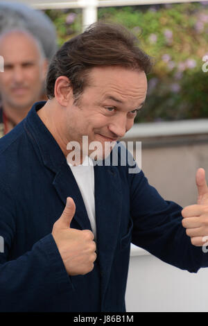 Cannes, Frankreich. 27. Mai 2017.  Schauspieler Vincent Perez besucht die "Basiert auf eine wahre Geschichte" Photocall während des 70. jährlichen Cannes Film Festival im Palais des Festivals am 27. Mai 2017 in Cannes, Frankreich. Bildnachweis: Frederick Injimbert/ZUMA Draht/Alamy Live-Nachrichten Stockfoto