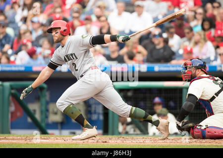 Philadelphia, Pennsylvania, USA. 27. Mai 2017. Cincinnati Reds Shortstop Zack Cozart (2) in Aktion während der MLB-Spiel zwischen den Cincinnati Reds und die Philadelphia Phillies im Citizens Bank Park in Philadelphia, Pennsylvania. Christopher Szagola/CSM/Alamy Live-Nachrichten Stockfoto