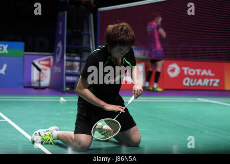 Gold Coast, Australien. 28. Mai 2017. Chinas er Bingjiao Knie nach unten während der Frauen Singles match gegen Südkorea Sung Ji Hyun beim Finale zwischen China und Südkorea auf insgesamt BWF Sudirman Cup 2017 in Gold Coast, Australien, 28. Mai 2017. Sung, dass Ji Hyun 2: 0 gewann. Bildnachweis: Lui Siu Wai/Xinhua/Alamy Live-Nachrichten Stockfoto