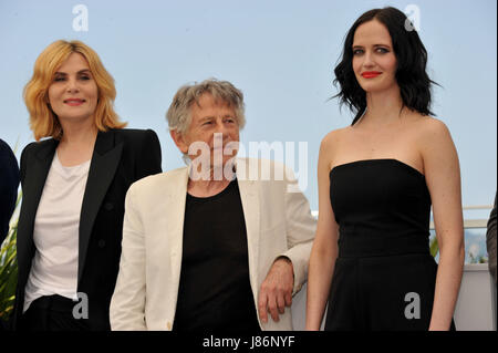 70 Cannes Filmfestival 2017, Photocall film 'D'Apres Une Histoire Vrai'. Im Bild: Eva Green, Emmanuelle Seigner, Roman Polanski Stockfoto