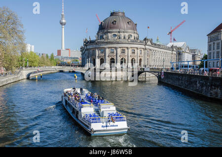 Das Bode-Museum gehört zu der Gruppe der Museen auf der Museumsinsel in Berlin, Deutschland. Es wurde vom Architekten Ernst von Ihne entworfen. Stockfoto