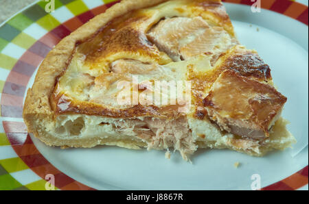 Lohipiirakka - finnische Lachs Torte Stockfoto