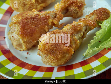 Backhendl - knuspriges Wiener Backhendl. Wiener Küche Stockfoto