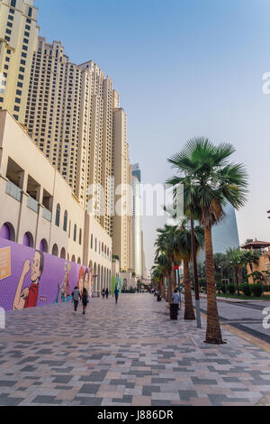 Jumeirah Beach Residence Promenade in Dubai, Vereinigte Arabische Emirate Stockfoto