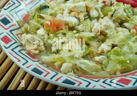 Machha Chhencheda - Fisch-Curry, Oriya nicht-vegetarisches Gericht mit zerkleinerten Fisch Köpfe zusammen mit Gemüse gemacht. Stockfoto