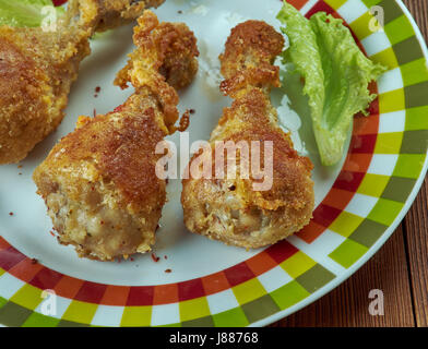 Backhendl - knuspriges Wiener Backhendl. Wiener Küche Stockfoto