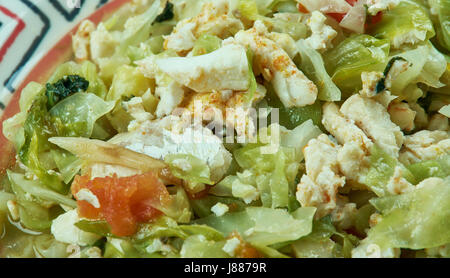 Machha Chhencheda - Fisch-Curry, Oriya nicht-vegetarisches Gericht mit zerkleinerten Fisch Köpfe zusammen mit Gemüse gemacht. Stockfoto