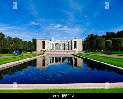 Normandy American Cemetery and Memorial, reflektierenden Pool und Memorial. 21 Mai 2017, Colleville-Sur-Mer, Frankreich. Stockfoto