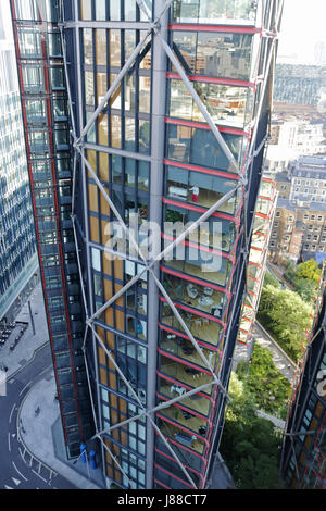 Neo Bankside Wohnungen neben dem Schalter Haus in der Tate Modern von der Aussichtsplattform übersehen. London Stockfoto