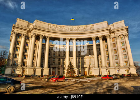 Gebäude des Ministeriums für auswärtige Angelegenheiten in Kiew (Ukraine), HDR-Technik Stockfoto