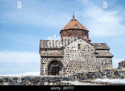 Das Kloster Sevanavank, gelegen auf der Halbinsel von Sevan, Sevan See, Armenien. Stockfoto