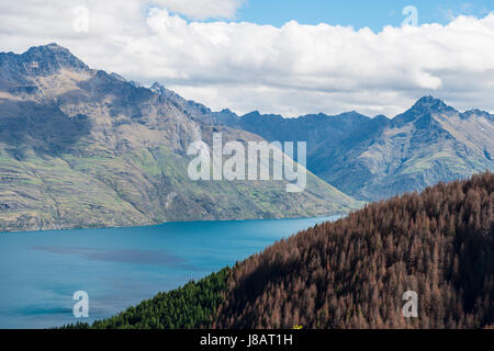 Blick auf Lake Wakatipu, Ben Lomond, Otago, Südinsel, Neuseeland Stockfoto