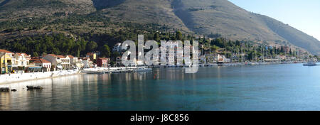 Panoramablick von Aghia Efimia Hafen in Kefalonia, Griechenland Stockfoto