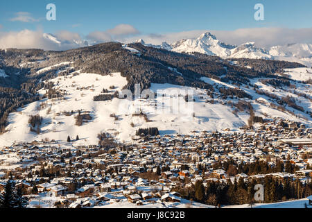 Luftbild auf Ski Resort Megeve in Französische Alpen, Frankreich Stockfoto