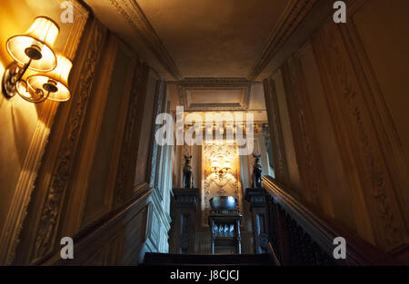 Moskau: das Interieur des Cafe Pushkin, ein berühmtes Restaurant und eine Bar eröffnet im Jahr 1999 in ein Barockschloss aus dem 19. Jahrhundert im Zentrum der Stadt Stockfoto