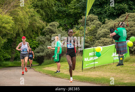 Gosford Estate, East Lothian, Schottland, Großbritannien. 28 Mai, 2017 Top Läuferin Eddah Jepkosgei im Edinburgh Marathon Festival 2017. Eddah beendete zuerst in den Damen Marathon Stockfoto