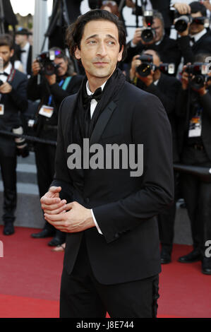 Adrien Brody besucht die hatte "Après Une Histoire Vraie / basierend auf einer wahren Geschichte" Premiere während der 70. Cannes Film Festival im Palais des Festivals am 27. Mai 2017 in Cannes, Frankreich | weltweite Nutzung Stockfoto