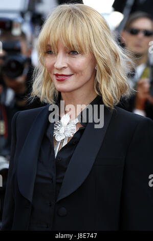 Uma Thurman besucht die hatte "Après Une Histoire Vraie / basierend auf einer wahren Geschichte" Premiere während der 70. Cannes Film Festival im Palais des Festivals am 27. Mai 2017 in Cannes, Frankreich | weltweite Nutzung Stockfoto