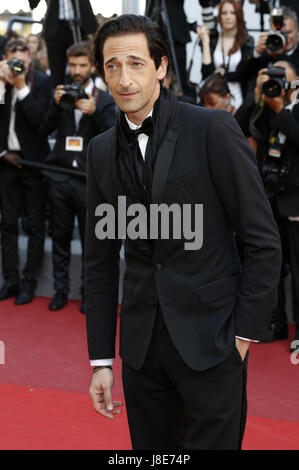 Adrien Brody besucht die hatte "Après Une Histoire Vraie / basierend auf einer wahren Geschichte" Premiere während der 70. Cannes Film Festival im Palais des Festivals am 27. Mai 2017 in Cannes, Frankreich | weltweite Nutzung Stockfoto