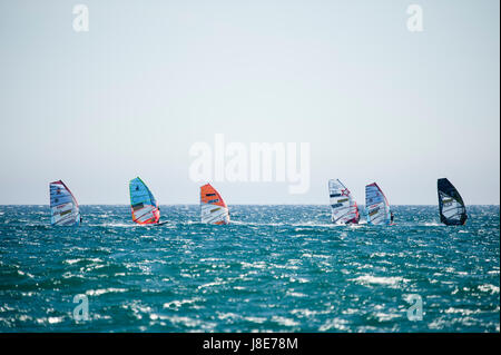 Barcelona, Spanien. 28. Mai 2017. Wettbewerber in Aktion während der Catalunya Costa Brava PWA World Cup in Sant Pere Pescador. Bildnachweis: Pablo Guillen/Alamy Live-Nachrichten Stockfoto