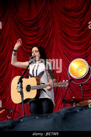 Southampton, Hampshire, UK. 28. Mai 2017. Gemeinsamen Menschen Tag 2 - schottische Sängerin und Songwriterin Amy Macdonald erklingt in gemeinsamen Menschen Southampton, 28. Mai 2017, Hampshire, UK Credit: DFP Photographic/Alamy Live News Stockfoto