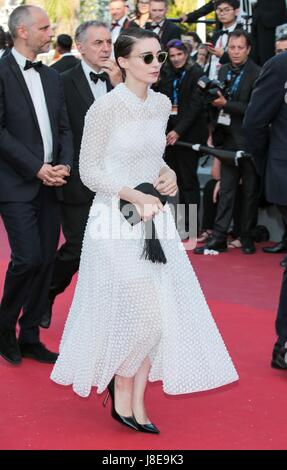 Cannes, Frankreich. 28. Mai 2017. Rooney Mara Schauspielerin Awards Gala-Premiere. 70. Cannes Film Festival Cannes, Frankreich 28. Mai 2017 Credit: Allstar Bild Bibliothek/Alamy Live-Nachrichten Stockfoto