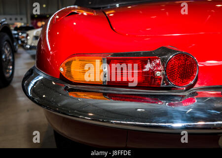 STUTTGART, Deutschland - 4. März 2017: Hinten Ampeln der Sportwagen Jaguar E-Type, 1962. Europas größte Oldtimer-Messe "RETRO CLASSICS" Stockfoto