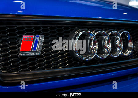 Emblem der eine Entry-Level-Luxus-Auto Audi RS 2 Avant, 1995. Europas größte Oldtimer-Messe "RETRO CLASSICS" Stockfoto