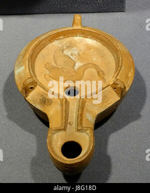 Lampe, Italien, 100 300 AD, geformt Keramik Museum of Anthropology, University of British Columbia DSC09035 Stockfoto