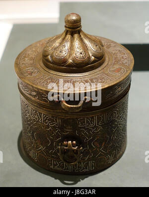 Tintenfass, Iran, Khorasan, späten 12. Jahrhundert n. Chr., Bronze, Silber und Kupfer eingelegten Aga Khan Museum Toronto, Kanada DSC06350 Stockfoto