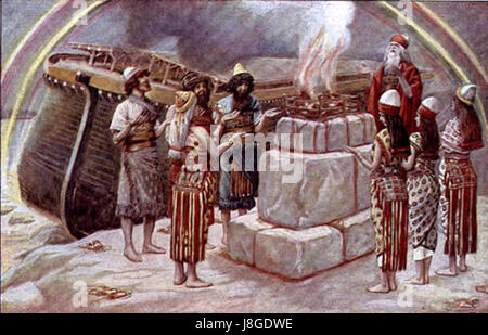 James Tissots Gemälde „Opfer Noahs“ stellt die biblische Szene dar, in der Noah nach der Flut ein Opfer darbringt. Tissotâ Werk fängt die emotionale Schwerkraft des Augenblicks mit seiner meisterhaften Verwendung von Farben und Details ein und betont die Festlichkeit und Spiritualität des Opfers. Stockfoto