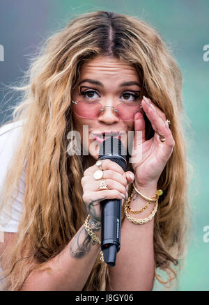 Rita Ora führt während der zweite Tag des BBC Radio 1's Big Weekend in Burton Constable Hall, Burton Constable, Skirlaugh im Rumpf. Stockfoto