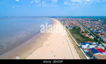 Luftaufnahmen von Chatelaillon Beach, in der Nähe von La Rochelle, Charente-Maritime, Frankreich Stockfoto
