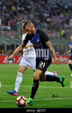 Mailand, Italien. 28. Mai 2017. Davide Santon von Inter in Aktion während der Serie A Fußball, Inter Mailand gegen Udinese; Bildnachweis: Gaetano Piazzolla/Pacific Press/Alamy Live-Nachrichten Stockfoto