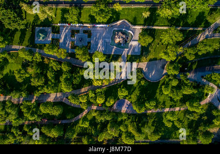 Drone Schuss blickte direkt auf der neu renovierten Istanbul Park in Odessa Ukraine Stockfoto