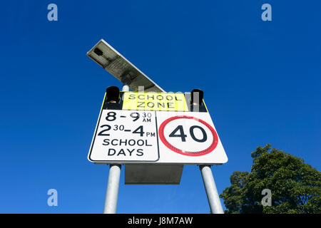 40 Kmp Tempolimit Schild in einer Schule Zone, New-South.Wales, NSW, Australien Stockfoto