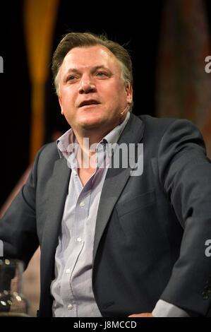 Ed Balls spricht über seine Karriere in der Politik bei Hay Festival 2017 Hay-on-Wye Powys Wales UK Stockfoto