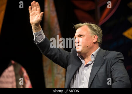 Ed Balls spricht über seine Karriere in der Politik bei Hay Festival 2017 Hay-on-Wye Powys Wales UK Stockfoto