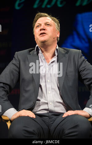 Ed Balls spricht über seine Karriere in der Politik bei Hay Festival 2017 Hay-on-Wye Powys Wales UK Stockfoto