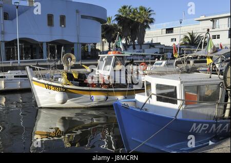 Viareggio (Toskana), Badeort, die Rückkehr der Fischerboote im Hafen-Kanal Burlamacca Stockfoto