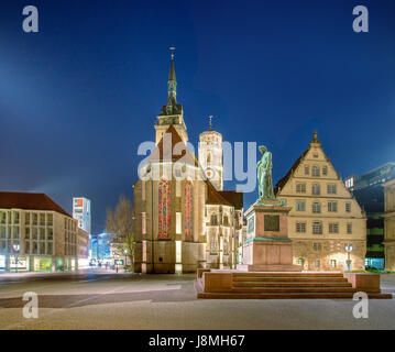 Schillerplatz Stuttgart, Panorama Foto. Altes Schloss, Rathaus turm, Stiftskirche, Schillerdenkmal. Stockfoto