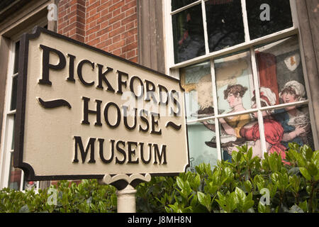 Großbritannien, England, Derbyshire, Derby, Friar Tor, Pickford Haus-Museum, zu unterzeichnen Stockfoto