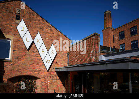 Herzöge 92 Wahrzeichen Pub in Castlefield benannt nach Sperre für Rochdale Kanal, Gtr Manchester, UK. Stockfoto